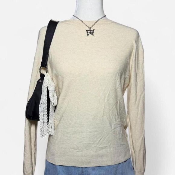 Source Unknown Tops - Unbranded Women's Cream Shirt
